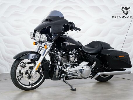 2017 Harley-Davidson Street Glide, чёрный, 1799000 рублей, вид 3