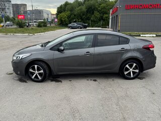 2019 Kia Cerato III Рестайлинг (Classic), серый, 1650000 рублей, вид 4