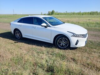 2021 Kia K5 III, белый, 2400000 рублей, вид 5
