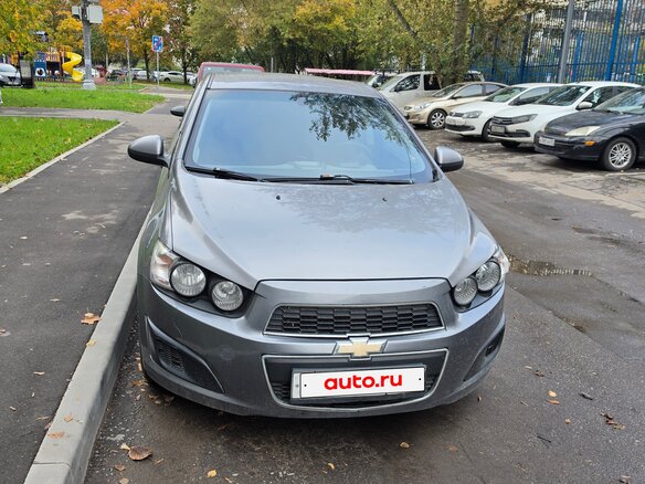 2012 Chevrolet Aveo II, серый, 660000 рублей - вид 1