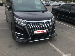 2019 Toyota Esquire I Рестайлинг, коричневый, 2500000 рублей, вид 2