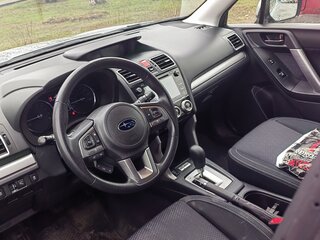 2017 Subaru Forester IV Рестайлинг 2, серый, 2000000 рублей, вид 3