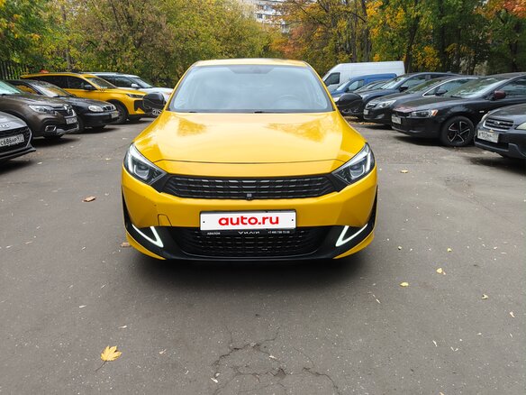 2023 Kaiyi E5, жёлтый
