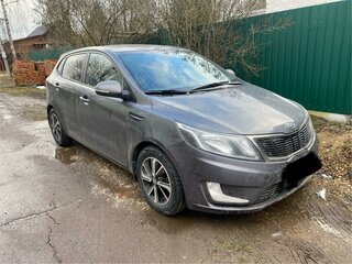 2013 Kia Rio 4-speed III, серый, 855000 рублей, вид 3
