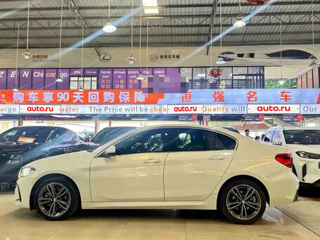 2022 BMW 1 серии 120i III (F52) Рестайлинг, белый, 1790000 рублей, вид 5
