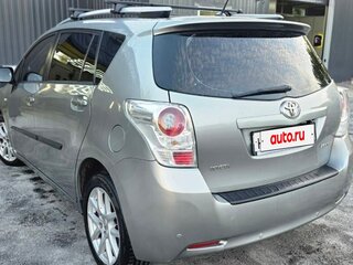 2011 Toyota Verso I, серый, 1150000 рублей, вид 4