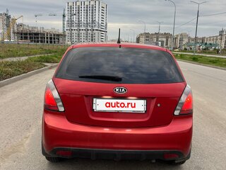 2010 Kia Rio II Рестайлинг, красный, 430000 рублей, вид 3