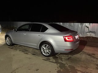 2018 Skoda Octavia III (A7) Рестайлинг, серебристый, 1750000 рублей, вид 4