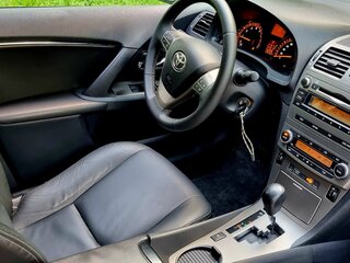 2011 Toyota Avensis III, чёрный, 955555 рублей, вид 5