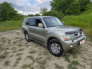 2003 Mitsubishi Pajero III, бежевый, 700000 рублей, вид 2