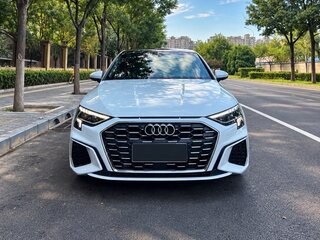 2022 Audi A3 Sportback 35 TFSI IV (8Y), белый, 2070000 рублей, вид 2