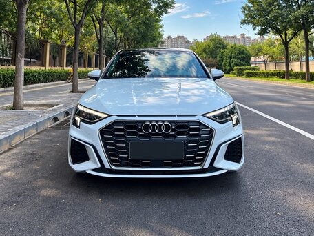 2022 Audi A3 Sportback 35 TFSI IV (8Y), белый, 2070000 рублей, вид 2