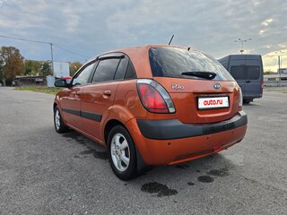 2009 Kia Rio II, оранжевый, 500000 рублей, вид 5
