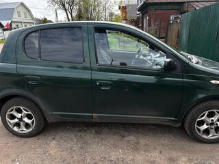 2002 Toyota Yaris I, зелёный, 250000 рублей, вид 3