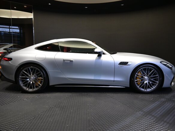 2025 Mercedes-Benz AMG GT 43 II, серебристый, 14000000 рублей - вид 5