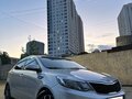 2016 Kia Rio III Рестайлинг, серебристый, 960000 рублей - вид 1