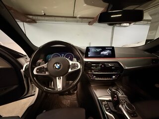 2019 BMW 5 серии 530i xDrive VII (G30/G31/G38), белый, 4500000 рублей, вид 5