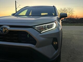 2019 Toyota RAV4 V (XA50), серый, 3900000 рублей, вид 1