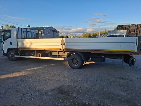 2017 Isuzu Forward (F-Series), белый, 3500000 рублей - вид 1