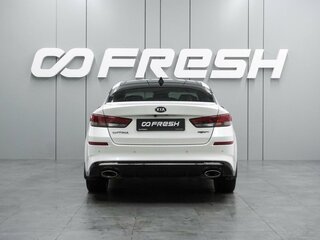 2018 Kia Optima IV Рестайлинг, белый, 2099000 рублей, вид 4