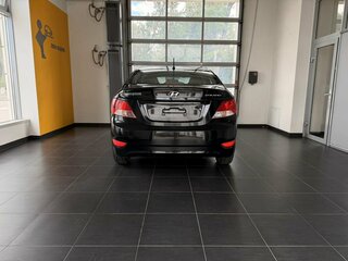 2012 Hyundai Solaris I, чёрный, 600000 рублей, вид 5
