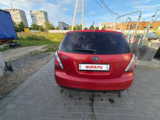 2011 Kia Rio II Рестайлинг, красный, 600000 рублей, вид 4