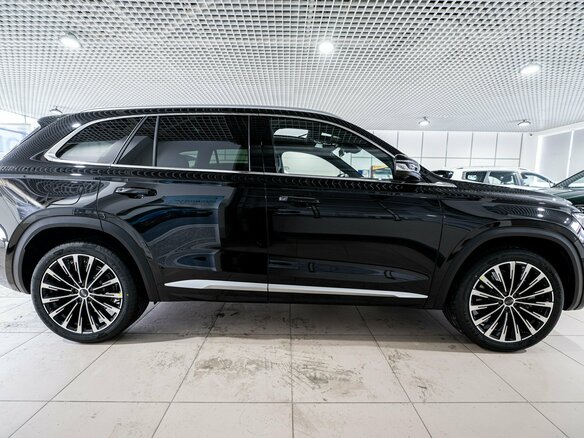 2026 Geely Monjaro I, чёрный, 4954990 рублей - вид 3