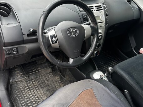 2008 Toyota Yaris Multimode II, красный, 415000 рублей, вид 2