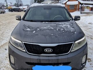 2013 Kia Sorento II Рестайлинг, серый, 1800000 рублей, вид 1