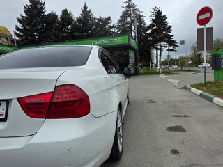 2009 BMW 3 серии 318i V (E90/E91/E92/E93) Рестайлинг, белый, 1000000 рублей, вид 4