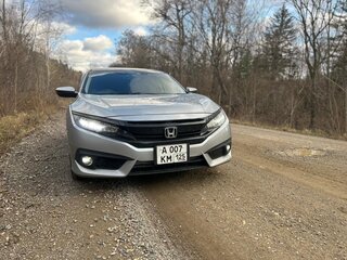 2019 Honda Civic X, серебристый, 1700000 рублей, вид 1