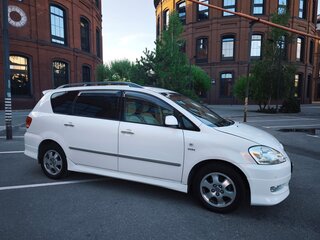 2001 Toyota Ipsum II (M20), белый, 850000 рублей, вид 4