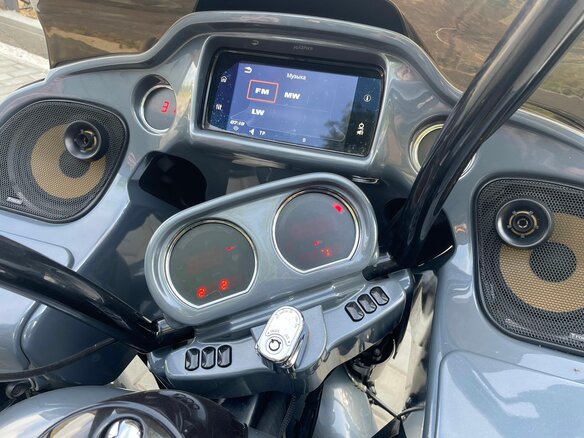 2017 Harley-Davidson Road Glide, серый, 2150000 рублей - вид 7