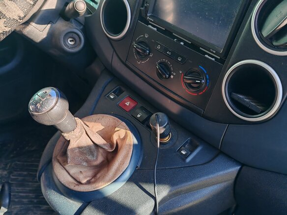 2008 Peugeot Partner II, серый, 290000 рублей - вид 8