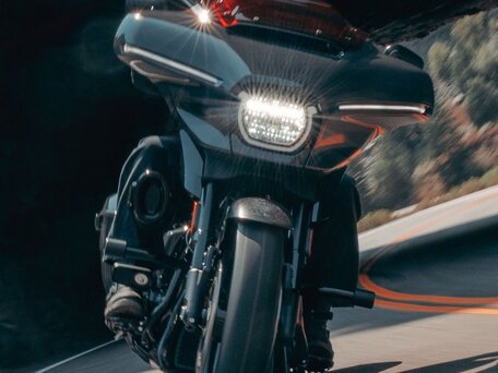 2026 Harley-Davidson CVO Street Glide, серый, 5790000 рублей, вид 5