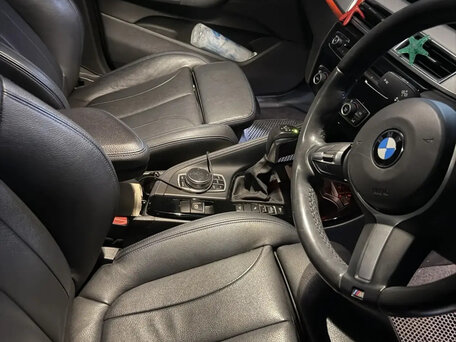 2017 BMW X1 18d xDrive II (F48), белый, 1900000 рублей, вид 4
