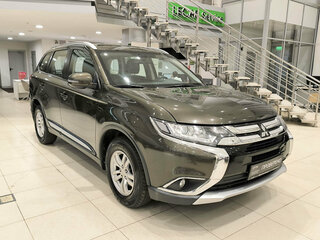 2016 Mitsubishi Outlander III Рестайлинг 2, коричневый, 1790000 рублей, вид 3