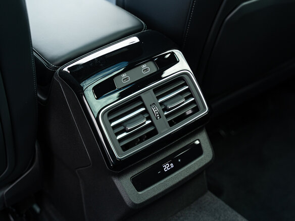2026 Audi Q5 L III (GU), белый, 6795000 рублей - вид 13