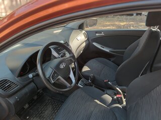 2014 Hyundai Solaris I Рестайлинг, оранжевый, 1090000 рублей, вид 3