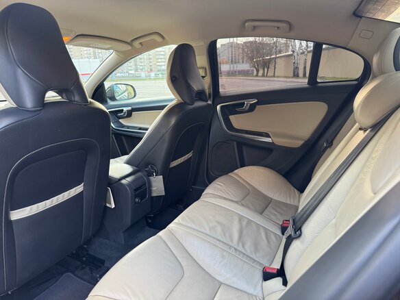 2013 Volvo S60 II, чёрный - вид 11