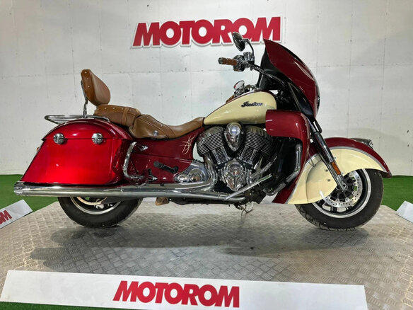 2015 Indian Roadmaster, красный, 920000 рублей
