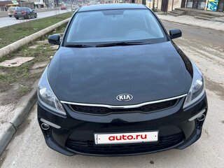 2019 Kia Rio IV, чёрный, 1450000 рублей, вид 1
