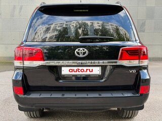 2015 Toyota Land Cruiser 200 Series Рестайлинг 2, чёрный, 4599000 рублей, вид 4