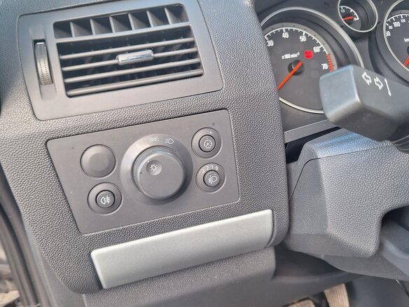 2011 Opel Zafira B Рестайлинг, серый, 1040000 рублей - вид 25