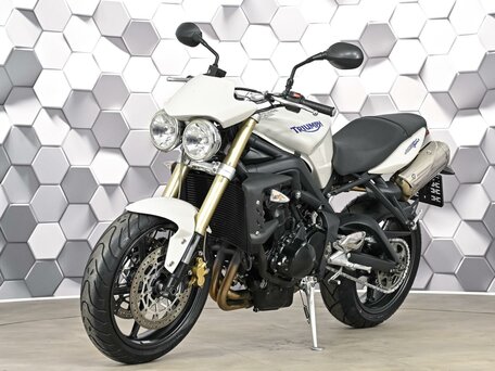 2008 Triumph Street Triple, белый, 449000 рублей, вид 2