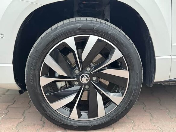 2022 Skoda Karoq DSG7 I, белый, 1790000 рублей - вид 9