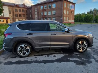 2019 Hyundai Santa Fe IV, серебристый, 2588000 рублей, вид 4