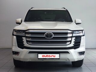 2022 Toyota Land Cruiser 300 Series, белый, 12900000 рублей, вид 2