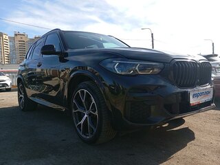 2021 BMW X5 30d IV (G05/G18), чёрный, 7700000 рублей, вид 2