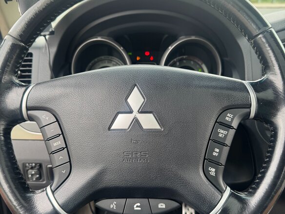 2012 Mitsubishi Pajero IV Рестайлинг 1, чёрный, 2790000 рублей - вид 13